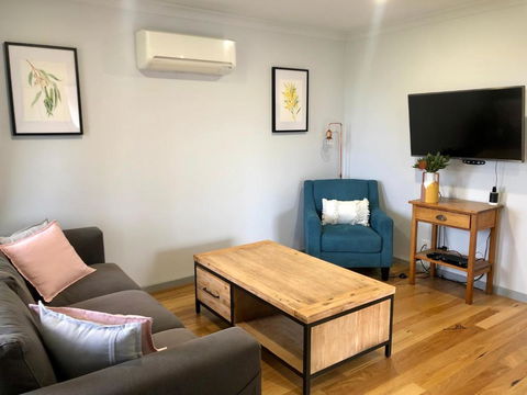 The Weekender - Hobart Tourism 0