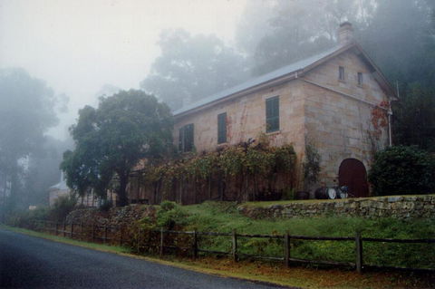 Tizzana Winery Bed And Breakfast - Tourism TAS 0
