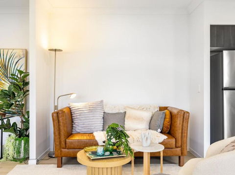 Well-decorated 5BR Family Home - Hobart Tourism 2