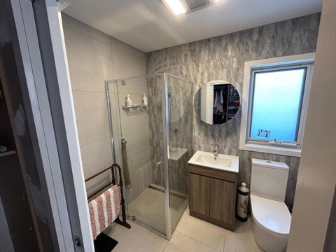 White On Wright - Tourism TAS 3