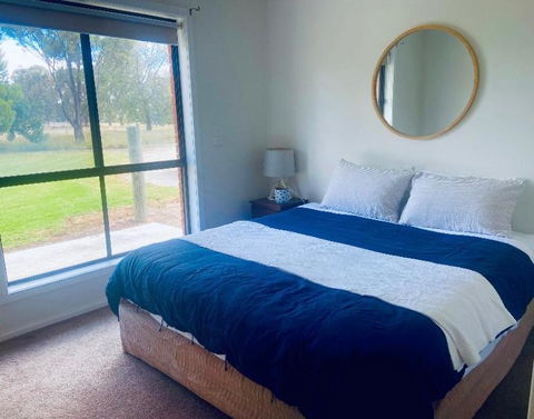 Wings Field - Relaxing Family Farm Stay - Tourism TAS 3