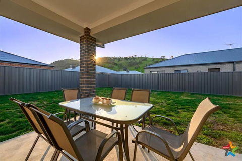 Wodonga Riverside Stay - Hobart Tourism 3