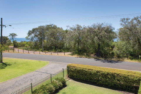 XYZ Holiday Home - Tourism TAS 2