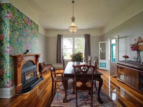 Yambaco0na House - Hobart Tourism 1