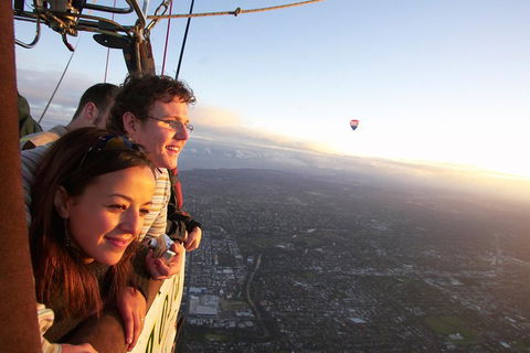 Melbourne Balloon Flights, The Peaceful Adventure - Hobart Tourism 1