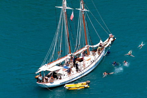 Whitehaven Beach Sailing And Snorkeling Cruise - Hobart Tourism 3