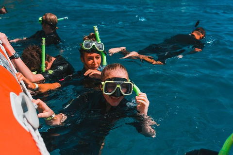 Whitehaven Beach And Hill Inlet Lookout Full-Day Snorkeling Cruise By High-Speed Catamaran - Tourism TAS 3