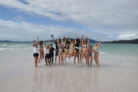 2-Night Whitsundays Sailing Cruise Incl. Whitehaven Beach & Great Barrier Reef - Tourism TAS 4