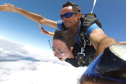 Byron Bay Tandem Sky Dive - Hobart Tourism 2