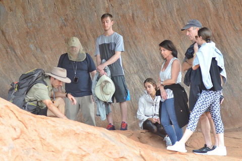 Uluru Small Group Tour Including Sunset - Tourism TAS 2