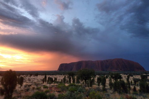 Uluru Small Group Tour Including Sunset - Tourism TAS 4