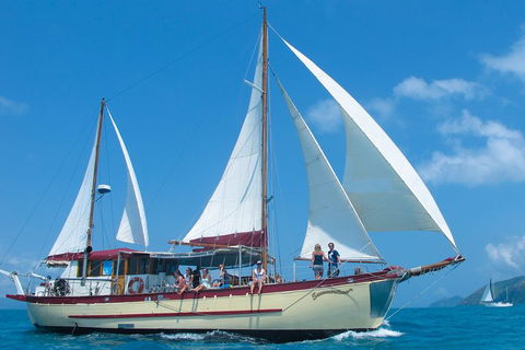 2-Day Whitsundays Sailing Adventure: Summertime - Hobart Tourism 1