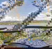Sunshine Coast Private Scenic Guided Tour Inc. 2-Course Gourmet Lunch - Hobart Tourism
