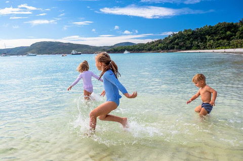 Whitehaven Beach And Daydream Island Cruise - Tourism TAS 3